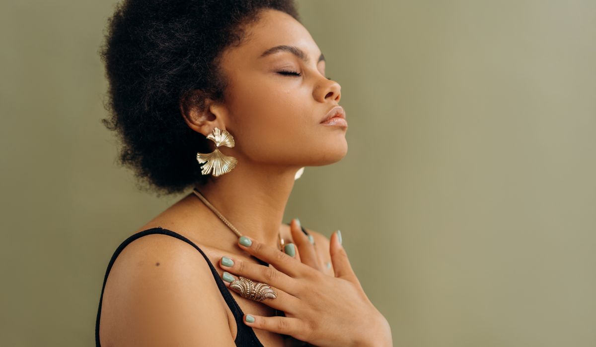 Woman conquering the ego with love